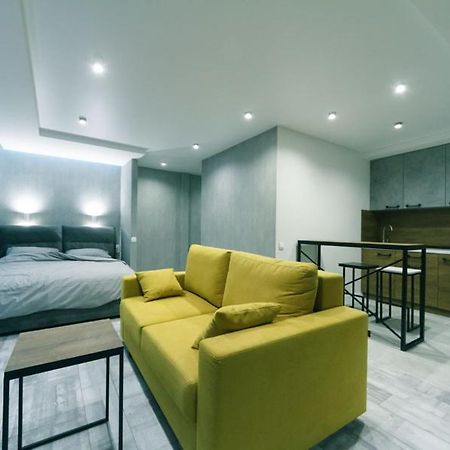 Hotrent City Deluxe Kiev Esterno foto