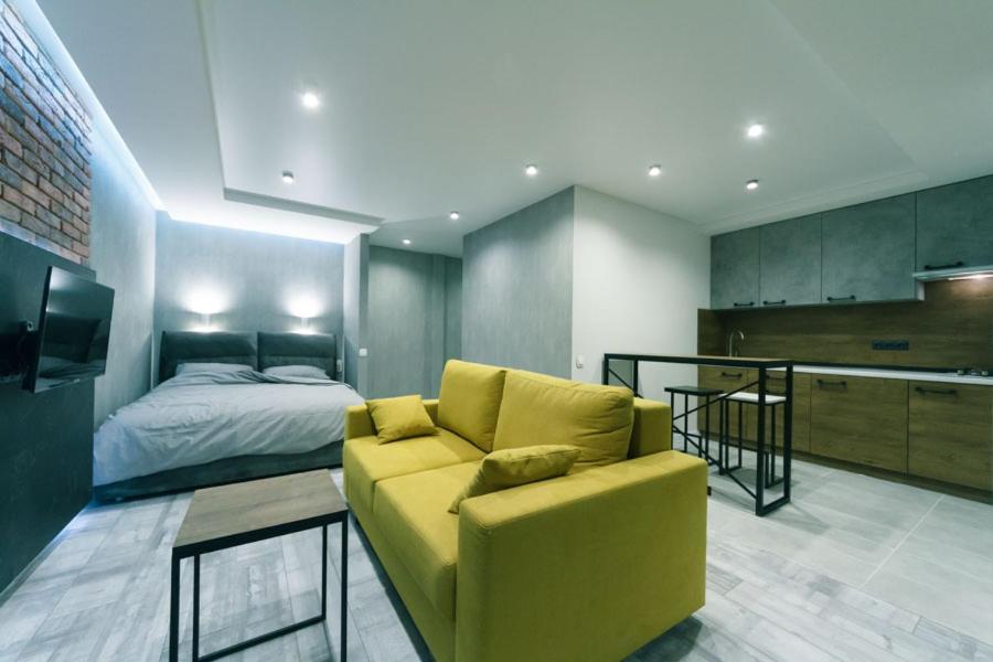 Hotrent City Deluxe Kiev Esterno foto