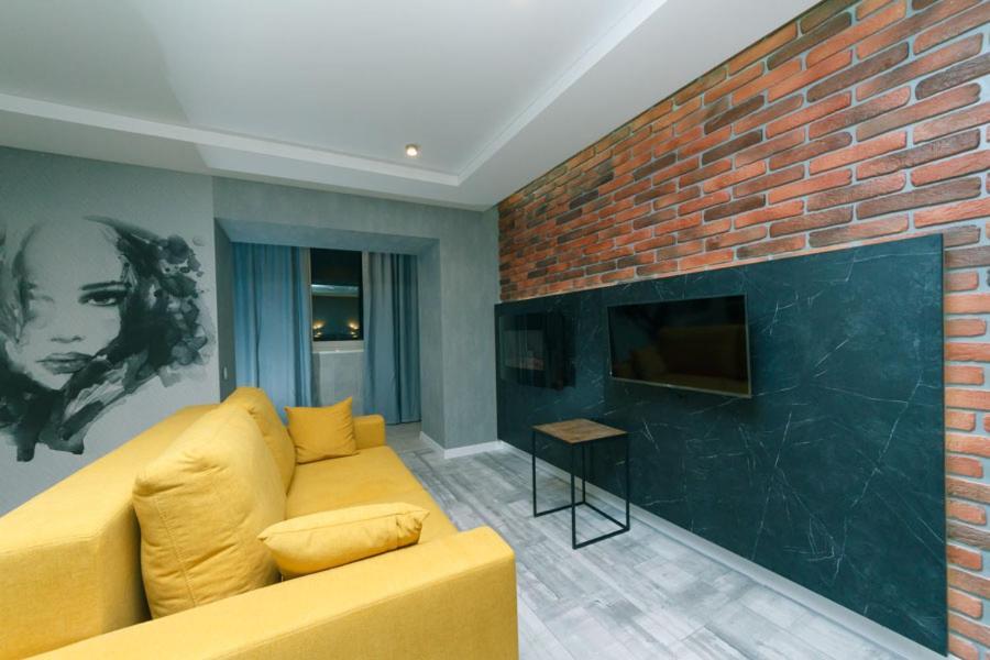 Hotrent City Deluxe Kiev Esterno foto